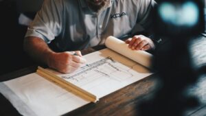 Construcción de proyecto premium en preventa de lujo en Lima con grúa y obra estructural avanzada