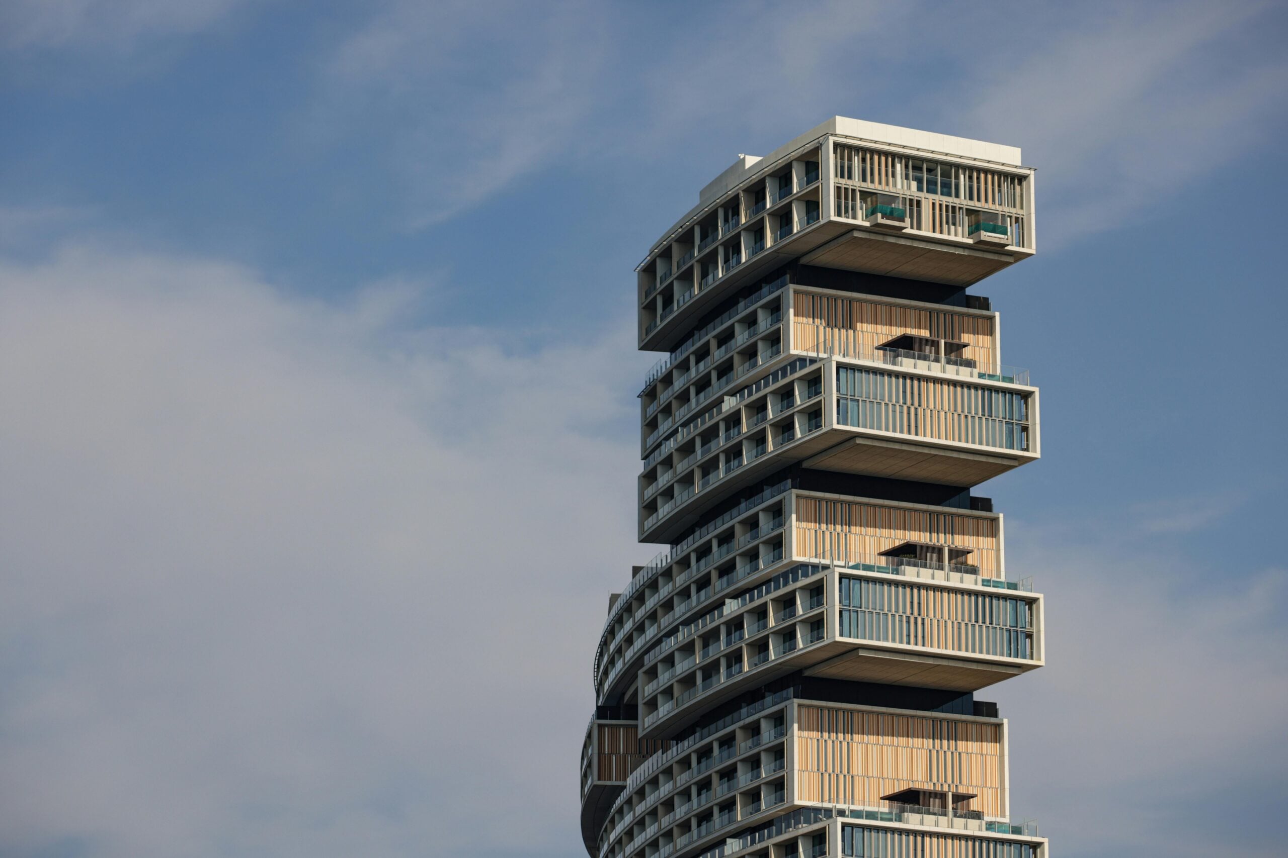 Mejores edificios San Isidro 2026 - torre residencial contemporánea de lujo